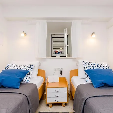 Domix Apartman *